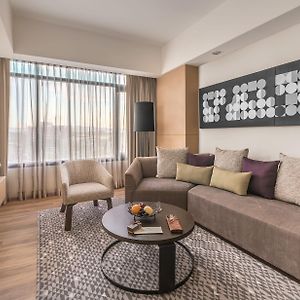 Corner Suite
